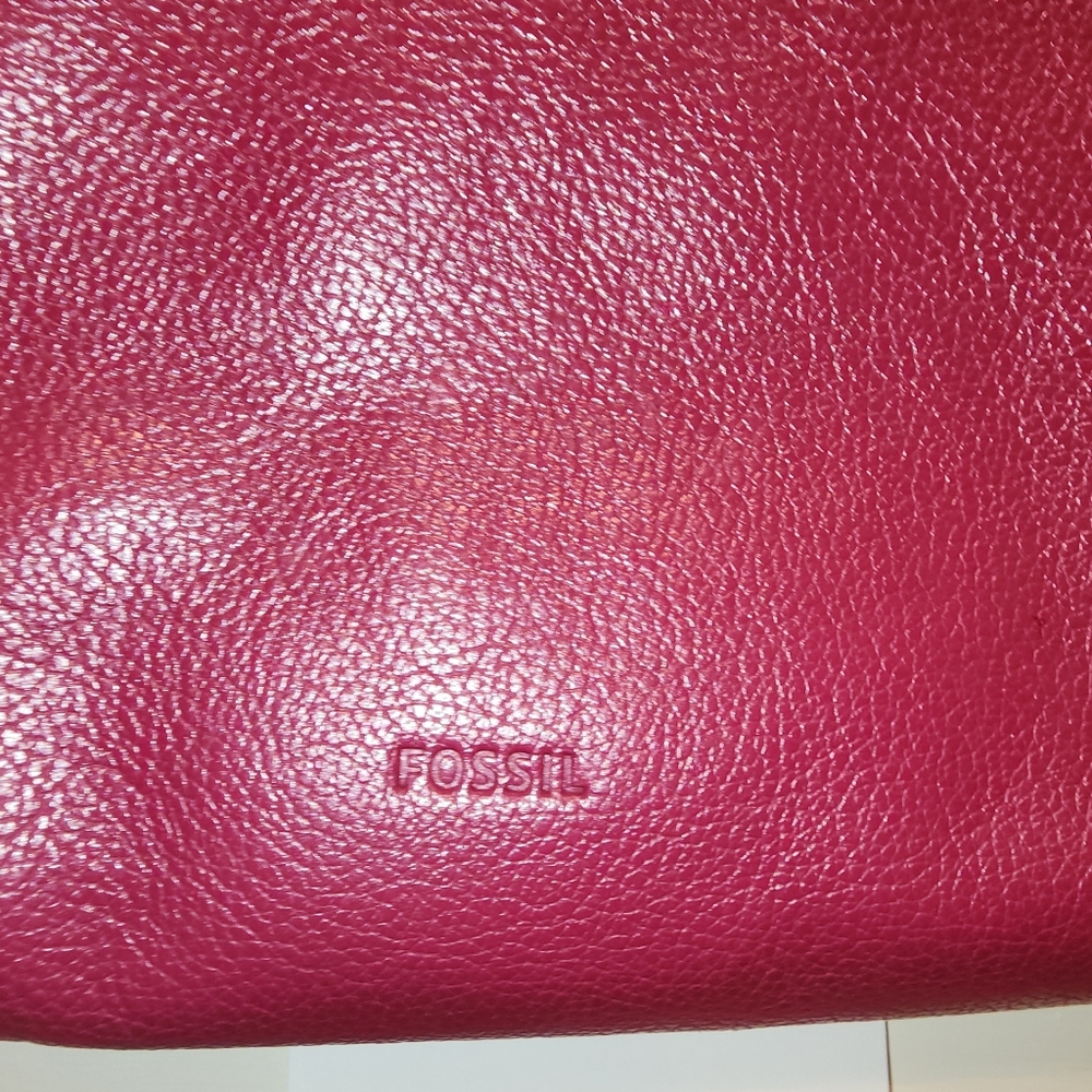 FOSSIL LEATHER 8" X 10" CROSSBODY PURSE 48"+ Long Strap Adjusts - Picture 6 of 7